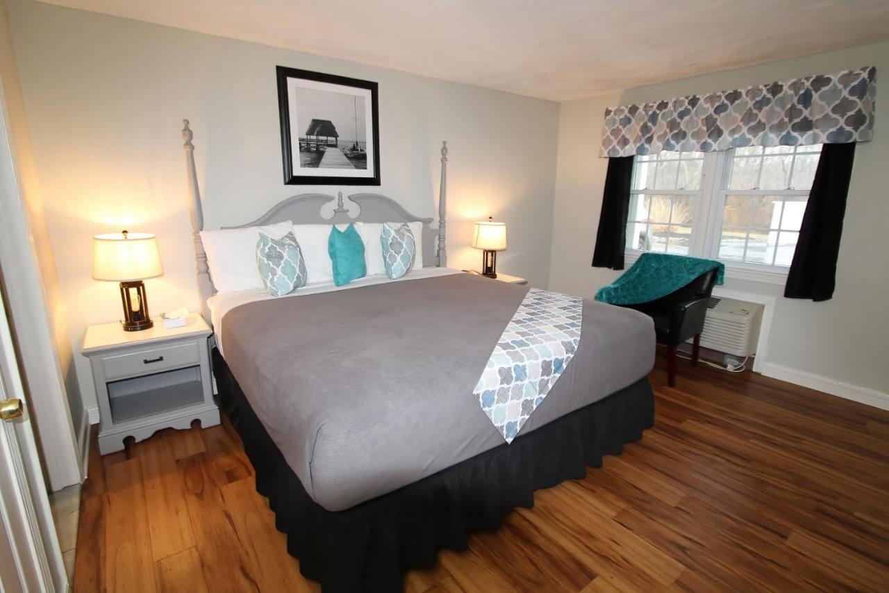 Colonial Inn Seekonk Exterior photo